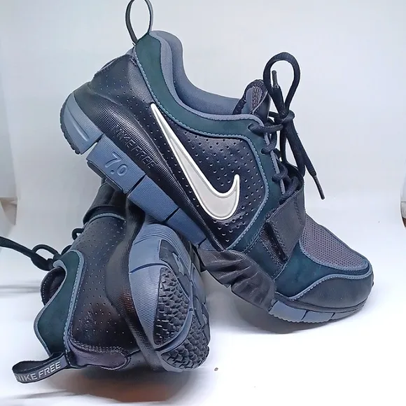 Nike Free 7.0 Sneakers, Black &amp; Grey,‎ Size 9.5