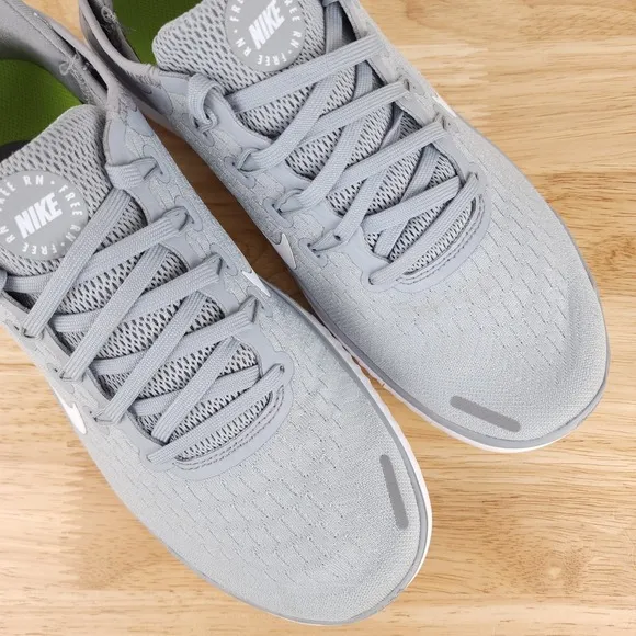 Nike Free Run 2018 Sneakers Mens Size 8 Wolf Gray Running Shoes 942836-003