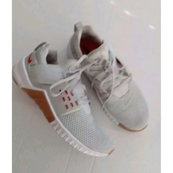 Nike Free Run Mesh Sneakers White Red Gum‎ Sole Athletic Training Running Shoes