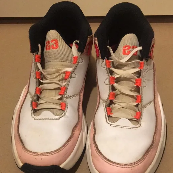 Nike Jordan Max Aura 3 Atmosphere White Pink shoes/Sneakers DA8021-102 Size 4.5