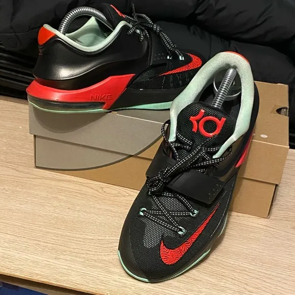 Nike KD VII Bad Apple Basketball Sneakers Shoes- Size 6.5 Y- 8 W