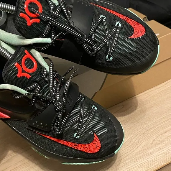 Nike KD VII Bad Apple Basketball Sneakers Shoes- Size 6.5 Y- 8 W