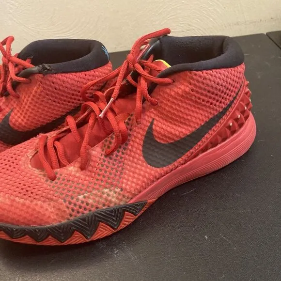 Nike Kyrie 1 Deceptive Red Black Yellow Size 9.5 Sneakers‎ Shoes 705277-606