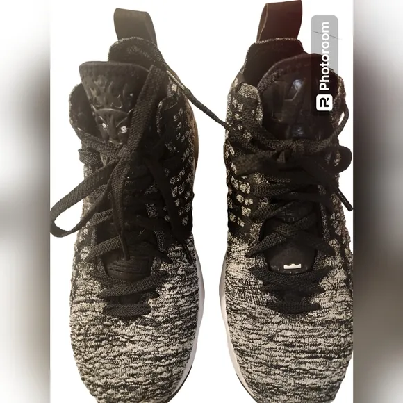 Nike Lebron 17 In the Arena Oreo Sneakers