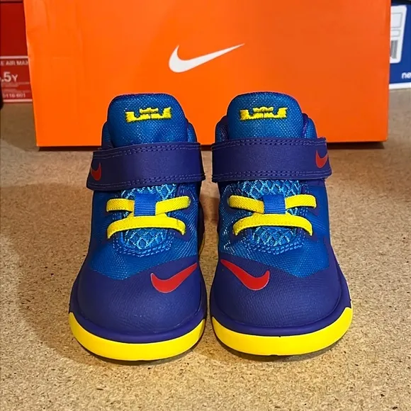 Nike Lebron Soldier XIII TD shoes sneakers new Toddlers 653647 400 Size 5C Sz 5
