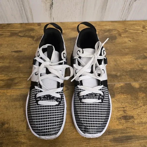 Nike LeBron witness VII kids black and white sneakers size 7Y DQ8650 100