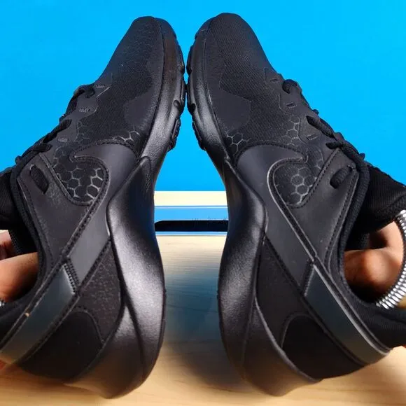 Nike Legend Essential 2 Womens Size 11 Black‎ Running Shoes Lifting CQ9545-002