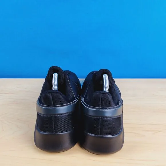 Nike Legend Essential 2 Womens Size 11 Black‎ Running Shoes Lifting CQ9545-002