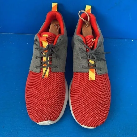 Nike Men's Roshe Run One Red/Grey Sz US 9 511881-608 Running Shoes