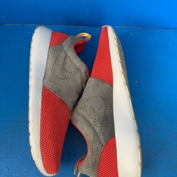 Nike Men's Roshe Run One Red/Grey Sz US 9 511881-608 Running Shoes