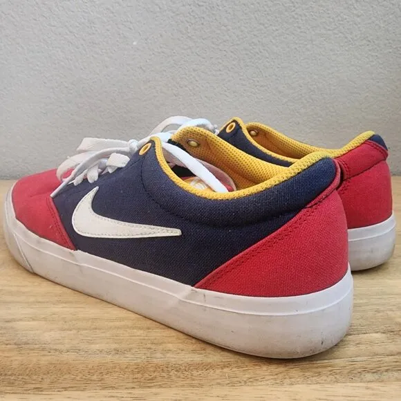 Nike Mens SB Charge Solarsoft University Sneakers Tennis Shoes Size 9 Red/Navy