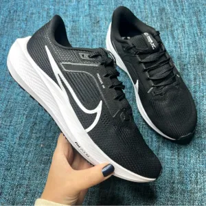 Nike Pegasus 40 Running Shoes in Black White