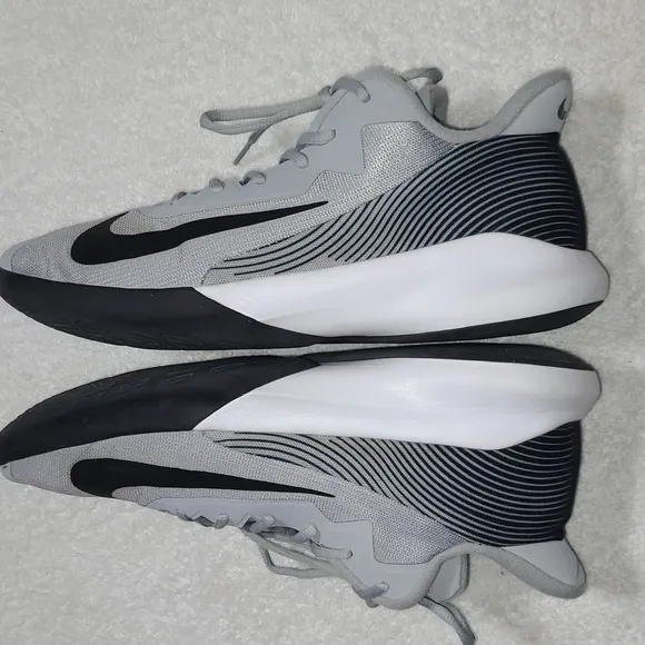 NIKE PRECISION IV RUNNING SHOES SIZE 12 MENS