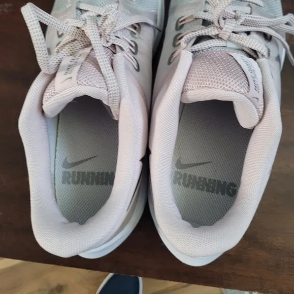 Nike Quest 4 Premium DA8723-002 Women's Pink/Gray Running Shoes Size 10
