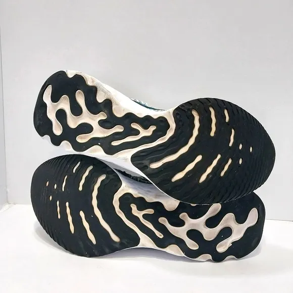 Nike React Flyknit Sneakers,‎ Size 11