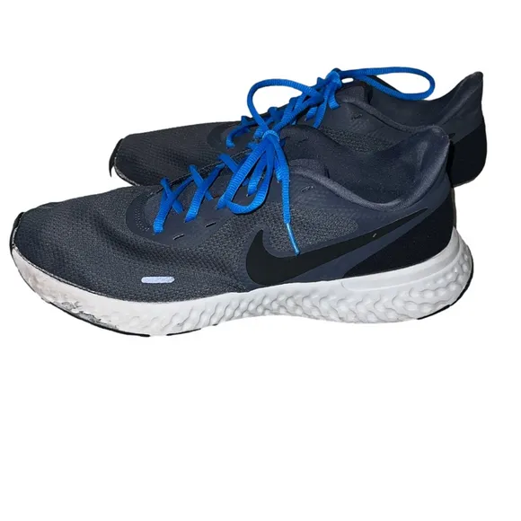 Nike Revolution 5 Athletic Running Shoes. Size 12.