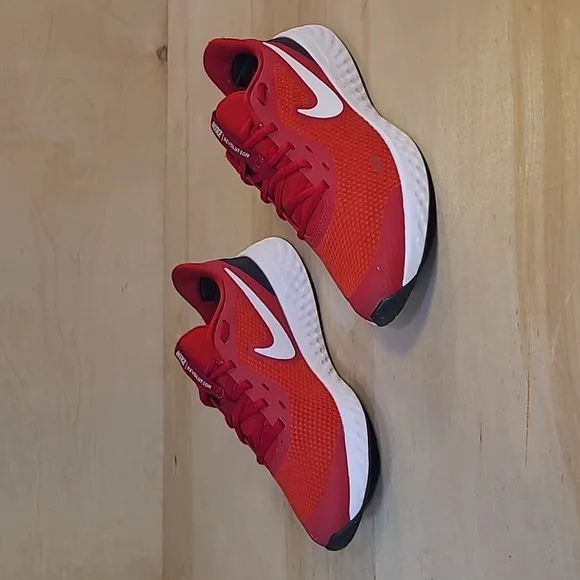 Nike Revolution 5 Running Red White 6.5Y/8 Womens Running Shoes BQ5671-600
