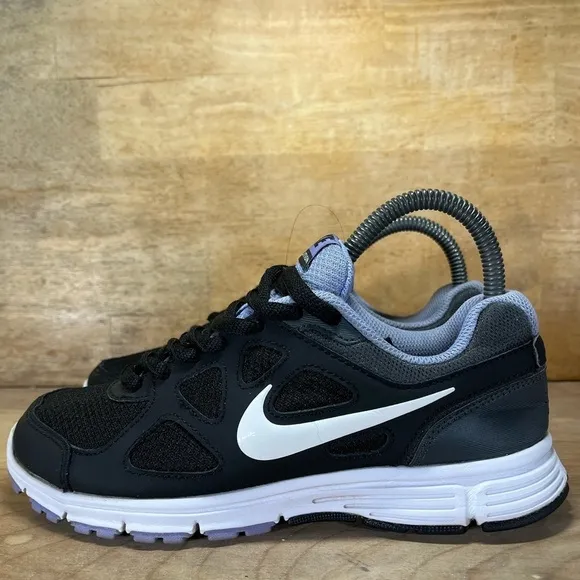 Nike Revolution Womens Size 6 Running Shoes Sneakers Black Purple 488148-001