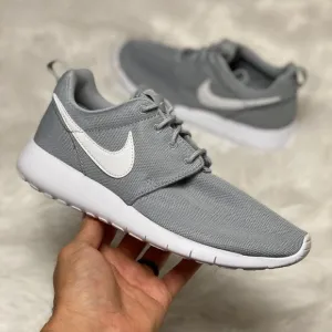 Nike Roshe One Low GS/Womens Running Shoes Grey White 599728-033 NEW Size 7Y