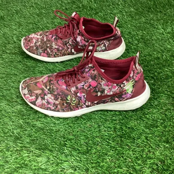 Nike Roshe Two Burgundy Floral Print Running Shoes 9