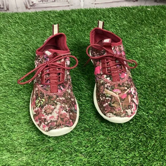 Nike Roshe Two Burgundy Floral Print Running Shoes 9
