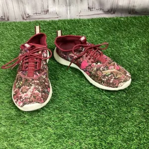 Nike Roshe Two Burgundy Floral Print Running Shoes 9