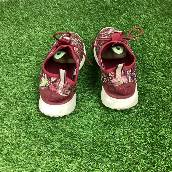 Nike Roshe Two Burgundy Floral Print Running Shoes 9