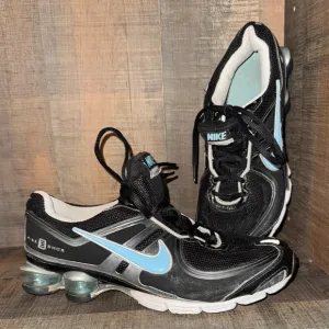 NIKE SHOX EXPERIENCE 2 sneakers—size 7.5