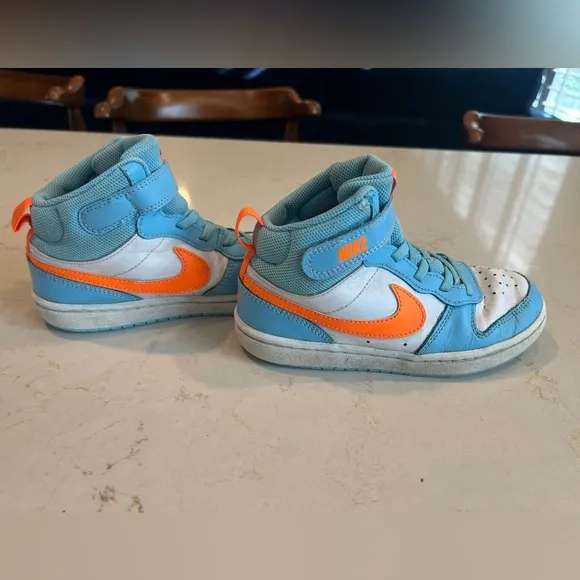 Nike sneakers - size youth 1
