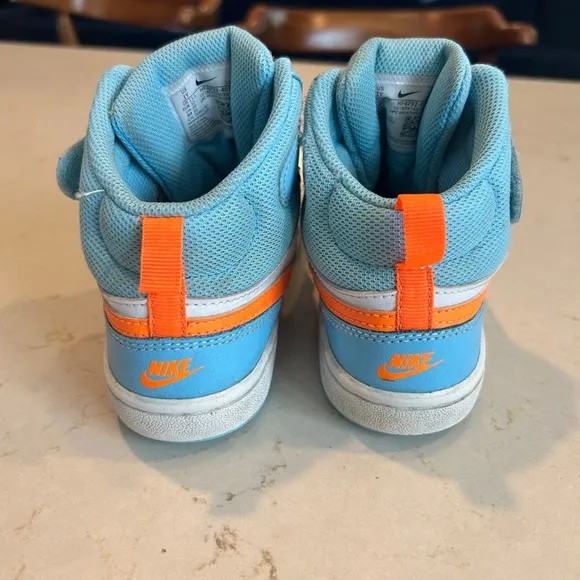 Nike sneakers - size youth 1