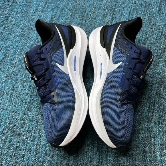 Nike Structure 25 Running Shoes in Midnight Navy White Black Pure Platinum