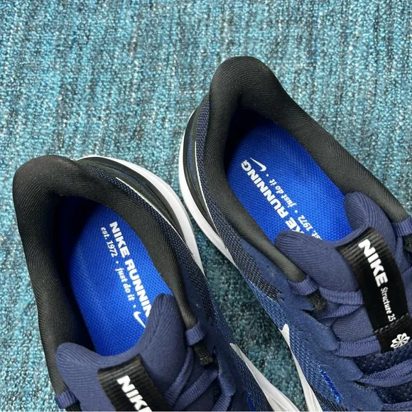 Nike Structure 25 Running Shoes in Midnight Navy White Black Pure Platinum