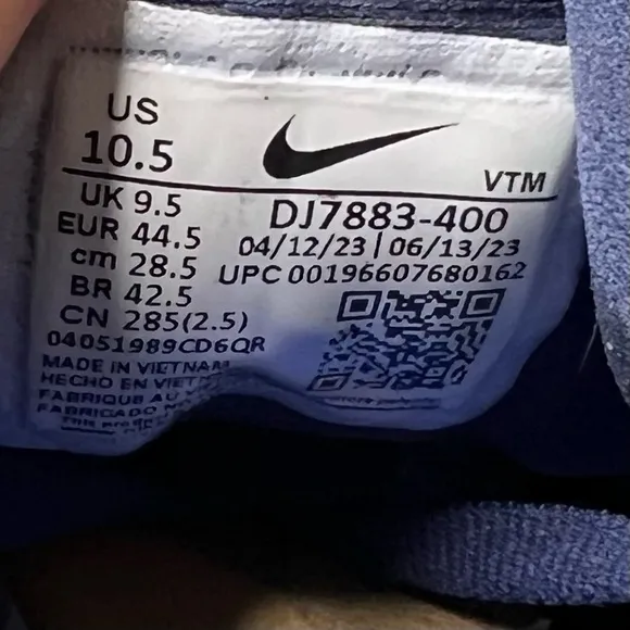Nike Structure 25 Running Shoes in Midnight Navy White Black Pure Platinum