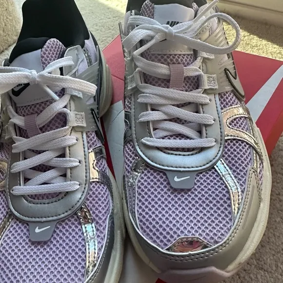 Nike V2 K run sneakers in silver and grape, size 9.5, NIB