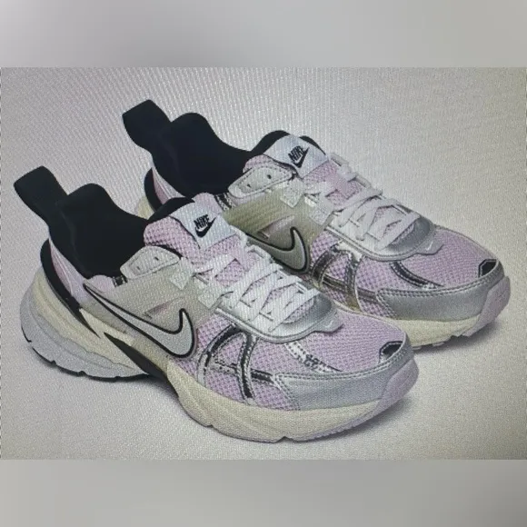 Nike V2 K run sneakers in silver and grape, size 9.5, NIB