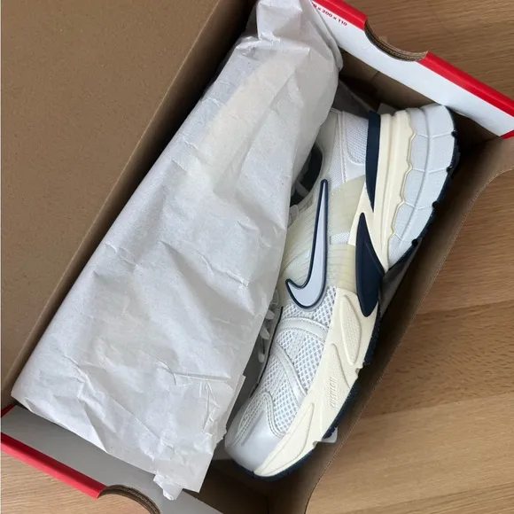 Nike V2K Running Shoe