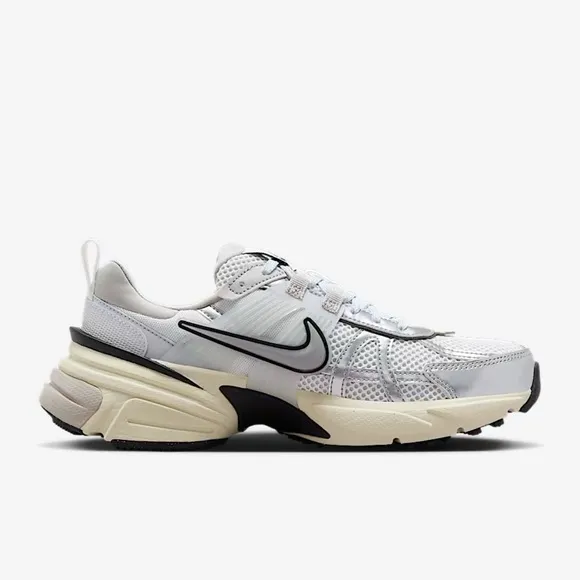 Nike V2K Running Shoe