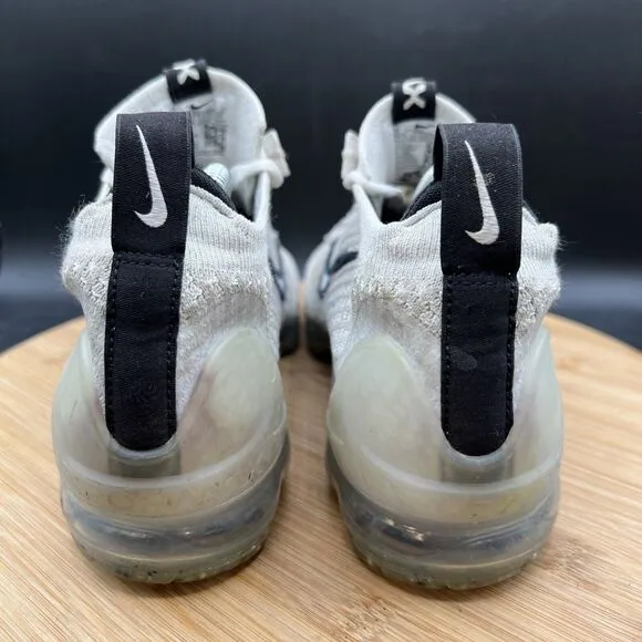 Nike VaporMax 2021 Flyknit Womens Size 6.5 Running Shoes Sneakers Gray Black