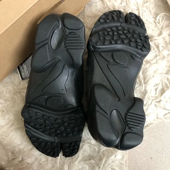 Nike WMNS Air Rift Triple Black TABI Shoes Sneaker HF5389-001 New W/box Japan