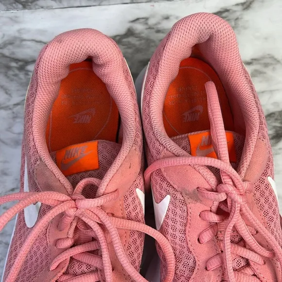 Nike Womens Tanjun Pink white Running Shoes Sneakers Size 9.5