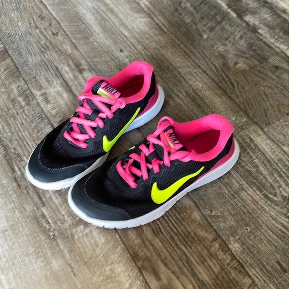 Nike Young Flex Experience RN 4 749818-007 Pink, Black Running Shoes, 5Y