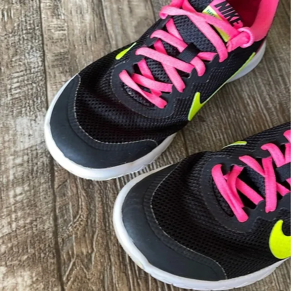 Nike Young Flex Experience RN 4 749818-007 Pink, Black Running Shoes, 5Y