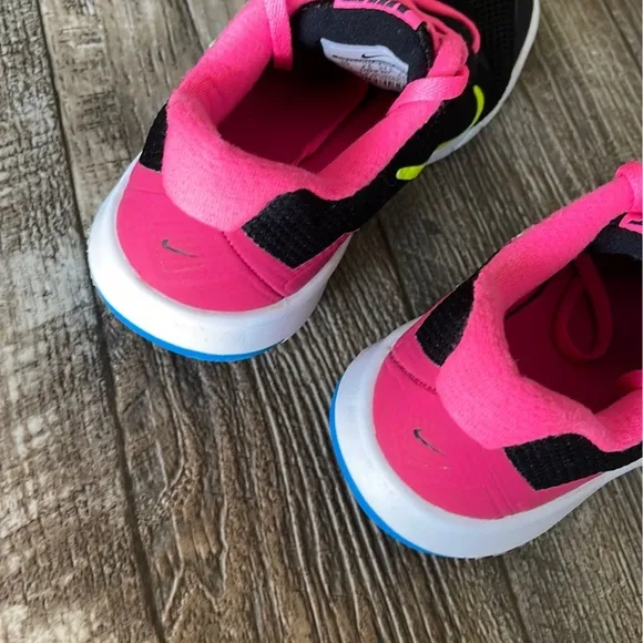 Nike Young Flex Experience RN 4 749818-007 Pink, Black Running Shoes, 5Y