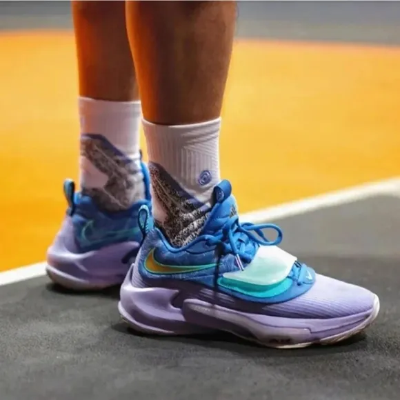 Nike Zoom Freak 3 GS Freezing Time Blue Purple Basketball Shoes Kids Boy Size 7