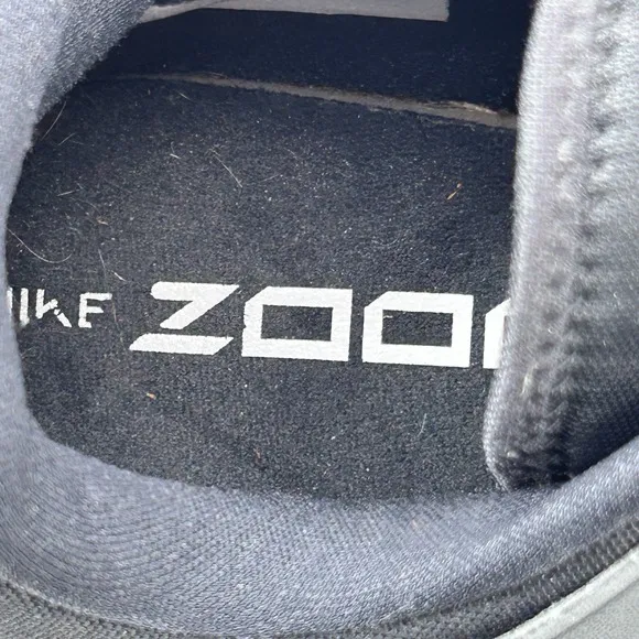 Nike Zoom Live 2017 Shoes Men's Size 10.5 Black Gum Athletic Sneakers 852421-011