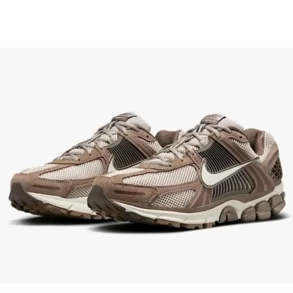 Nike Zoom Vomero 5 Running Sneaker Shoes Men’s Size 13‎
