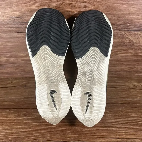 Nike ZOOMX STREAKFLY Running Shoes Athletic Sneakers Men’s Size 7.5 Gold Black