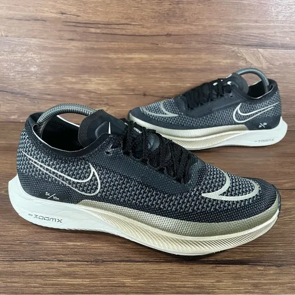 Nike ZOOMX STREAKFLY Running Shoes Athletic Sneakers Men’s Size 7.5 Gold Black