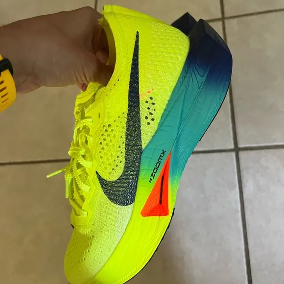 Nike ZoomX Vaporfly Next% 3 Fast Pack Racing Running Shoes DV4129-700 Men’s