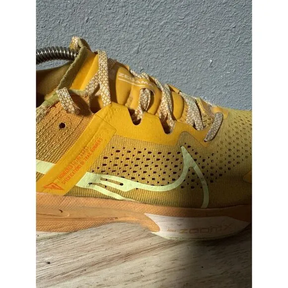Nike ZoomX Zegama Thunder yellow Running Trail Shoes Mens Size10.5 $200